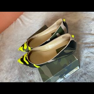 Valentino camo flats